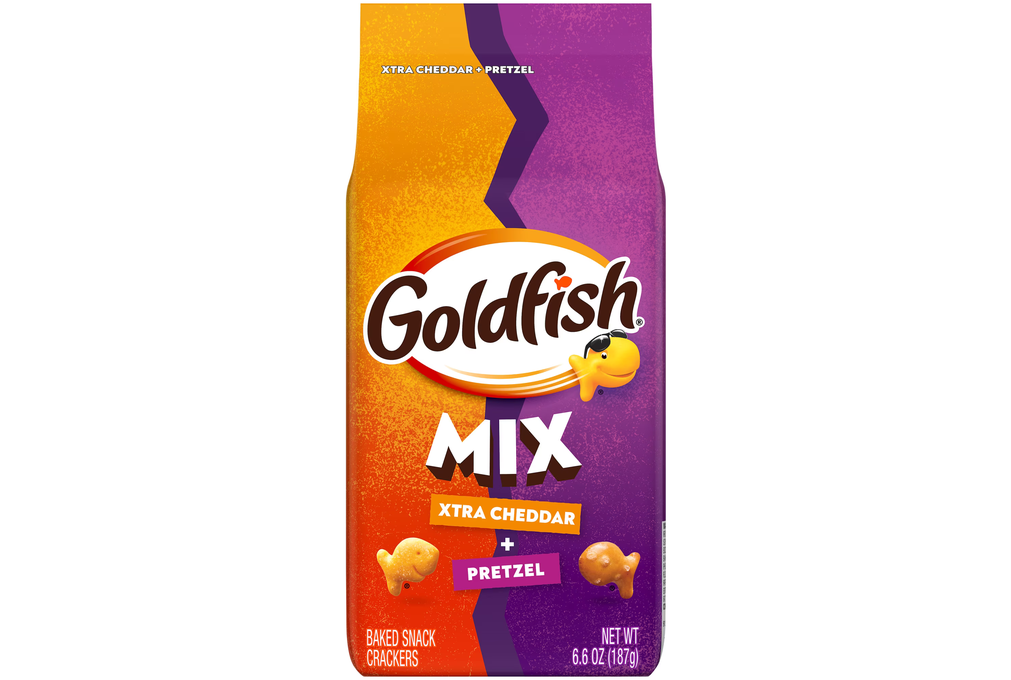 Goldfish Mix Pretzel + Flavor Blasted Xtra Cheddar Cheese Crackers, 6.6 oz Bag